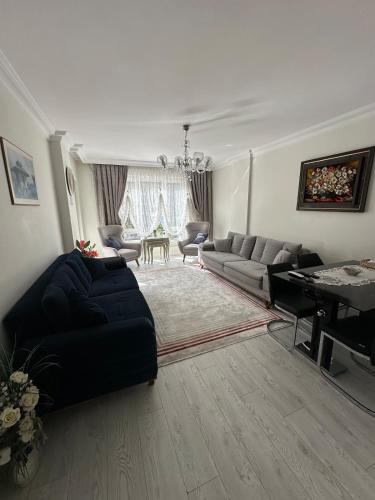 Konyaaltı gürsu denize sıfır sahilde full eşyalı lüks daire, Antalya