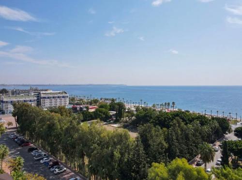 Konyaaltı gürsu denize sıfır sahilde full eşyalı lüks daire, Antalya (fotografie 6)