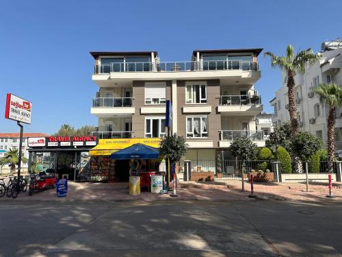 Konyaaltı gürsu denize sıfır sahilde full eşyalı lüks daire, Antalya (fotografie 8)