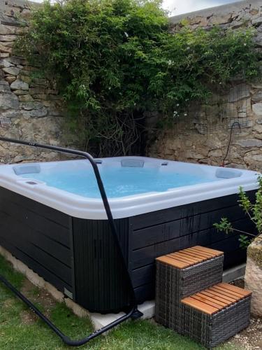 Karstais baseins, Unique guest room in the heart of Provence "The Secret of the Stones" in Lancon-Provence
