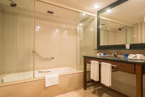 69458413 Windsor Oceanico Hotel