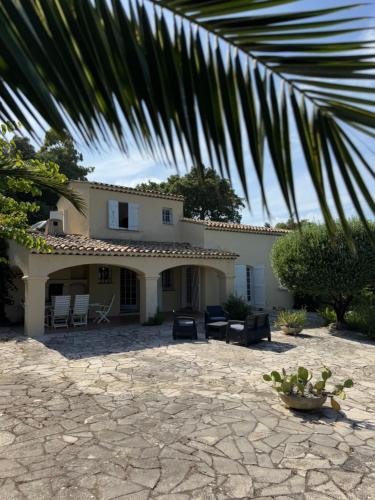 Le Fagneton - Seaview Villa Cote d'Azur in Saint Aygulf