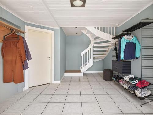 Treetop feeling 190 sqm with amazing views in Ullern