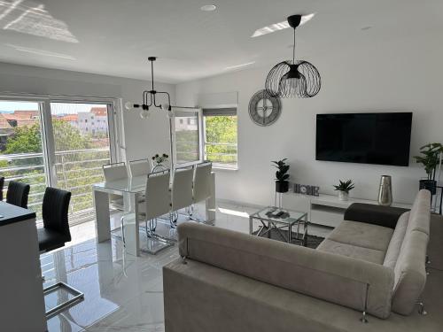 Penthouse Apartment image 10