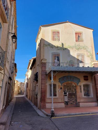 Jolie maison de village avec vue in Maury
