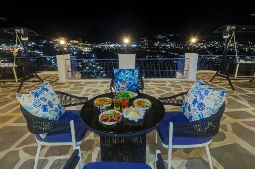 Pemandangan, A Santorini Home - By Le Rêve 5Mins from Mall Road (A Santorini Home - By Le Reve 5Mins from Mall Road) in Sher Garhi