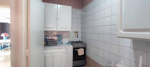 One-Bedroom Apartment image 5
