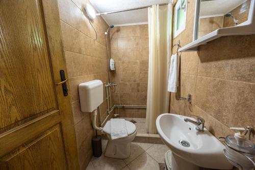 One-Bedroom House image 10
