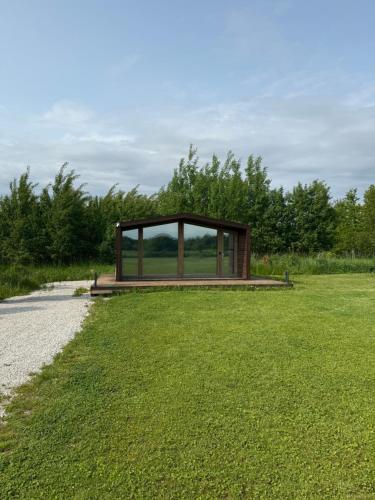 Looduskeskne Olivia moodulmaja saunaga Põltsamaal (Looduskeskne Olivia moodulmaja saunaga Poltsamaal) in Nurga