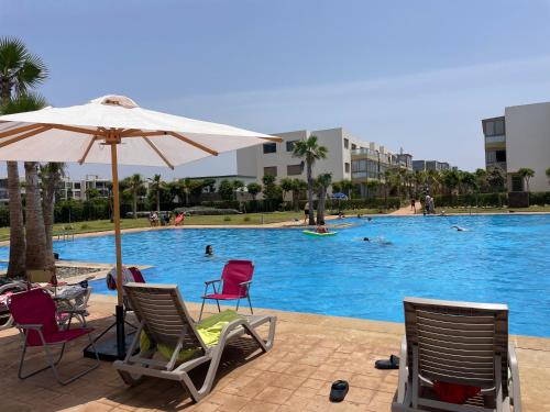Peldbaseins, Appartement à blue beach sidi rahal uniquement pour familles (Appartement a blue beach sidi rahal uniquement pour familles) in Sidi Rahal