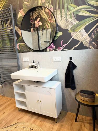 Bathroom, Stilvolles Studio-Apartment im Herzen von Betzdorf in Betzdorf