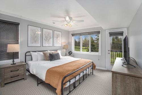 Newly Renovated Fore Seasons - image 9