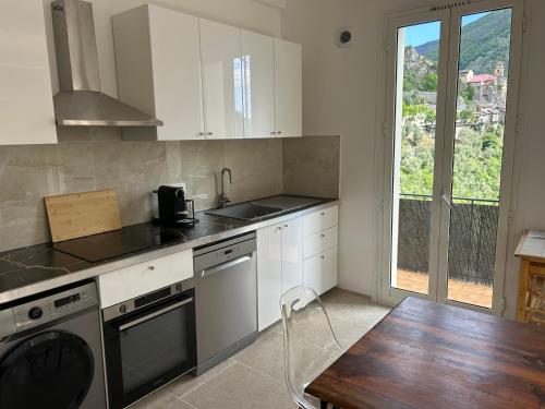 Konyha, Très bel appartement dans Maison (Tres bel appartement dans Maison) in Saorge
