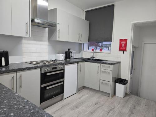 House 5 minutes from Anfied for 7 Guests, Liverpool (photo 9)