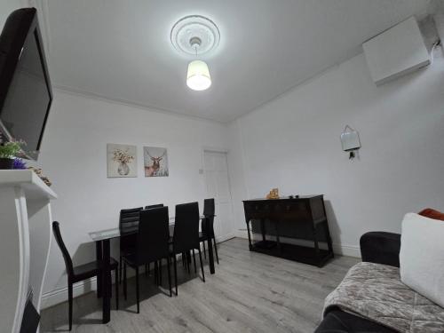 House 5 minutes from Anfied for 7 Guests, Liverpool (photo 5)