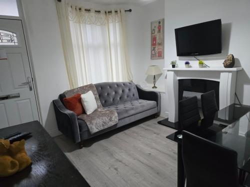 House 5 minutes from Anfied for 7 Guests, Liverpool (photo 2)