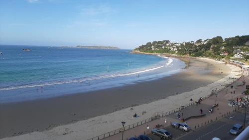 Studio, Trestraou Beach, Perros Guirec – khách sạn tại Kerdu