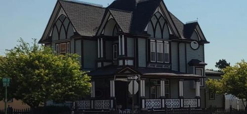 The Bissing House - La Crosse, KS