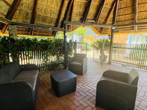 Garden Nest Guest House in 밴더바일 파크