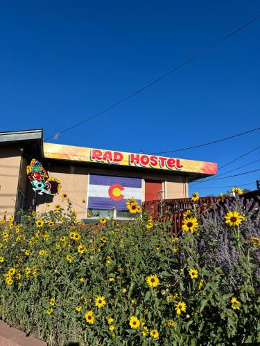 Unterkunft von außen, ColoRADo Adventure Hostel near Pro Rodeo Ruhmeshalle