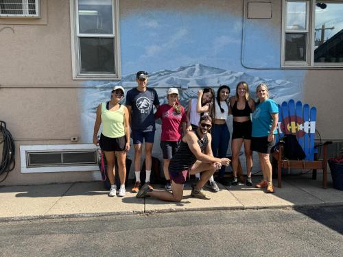 ColoRADo Adventure Hostel - 숙소 외관
