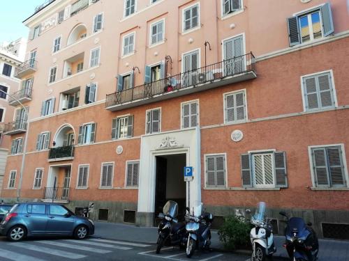 Domus Aurea2 a stone's throw from the Colosseum, Рим (фото 3)