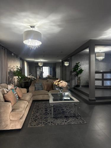 Residencia en Apodaca Nuevo León (Residencia en Apodaca Nuevo Leon) in 聖貝爾納韋