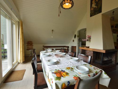 Inviting chalet in the woods in Ovifat, cleaning included