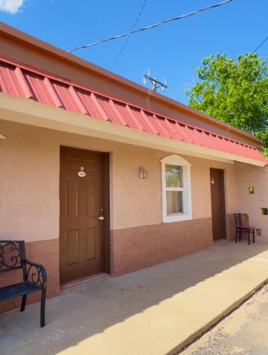 Budget Inn