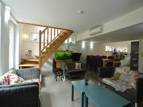 Spacious chalet in Jalhay with jacuzzi, cleaning included gîte à louer Courtil-Piette