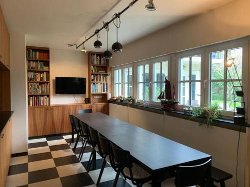 Holiday Home in Vlaanderen with Garden, cleaning included gîte à louer Contredam