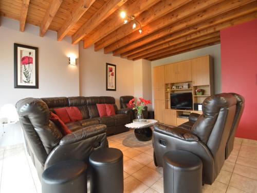 Spacious Baugnez Cottage, cleaning included gîte à louer Baugnez