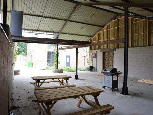 Holiday Home in Fernelmont with Garden Views, cleaning included gîte à louer Les Aiwisses