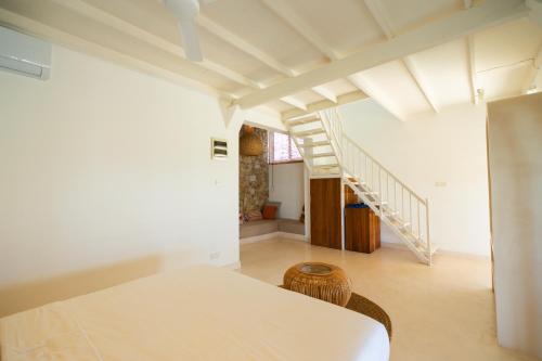 Villa - Beach Front image 5