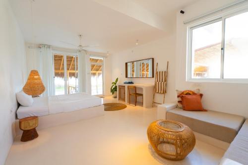 Family Room with Sea View image 9