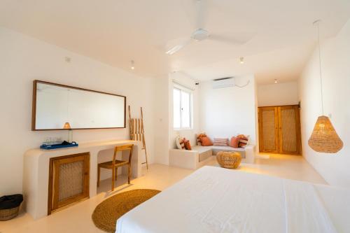 Family Room with Sea View image 8