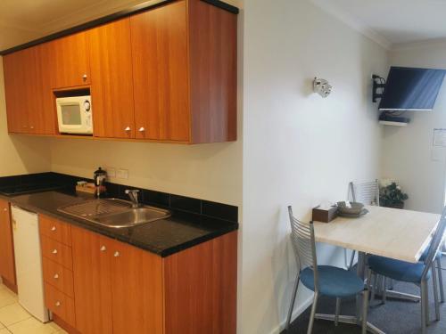 에스코트 모토 인 (Ascot Motor Inn) in 타우포