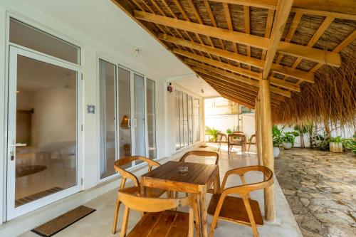 Family Room with Sea View image 2