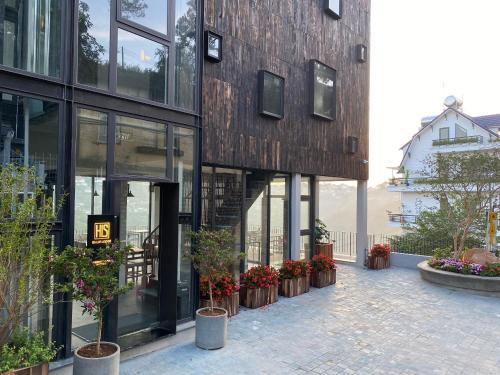HLS Dalat Lodge