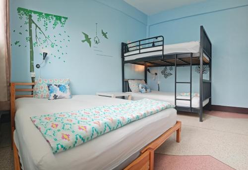 room detail thumbnail 0