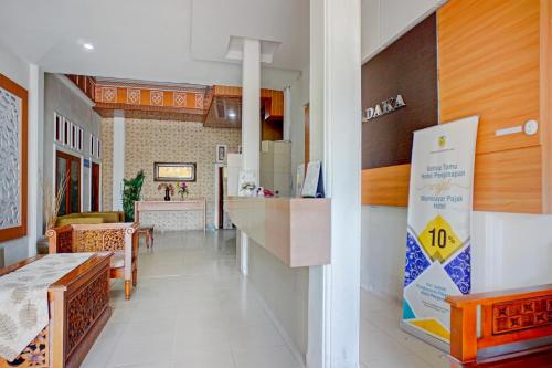 Előcsarnok, Hotel O Kuta Alam Near Masjid Oman Al-Makmur Formerly Daka Hotel in Aceh