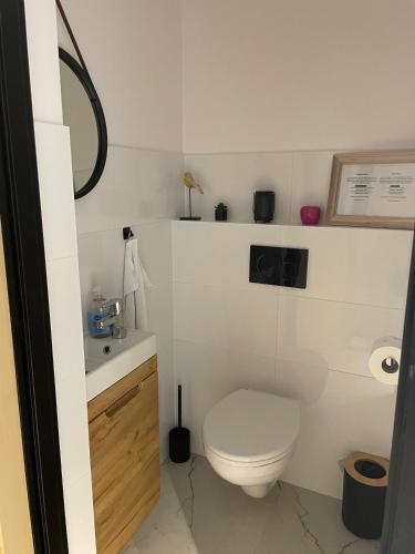 2 bedrooms, 5 beds