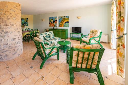 Faciliteiten, Gîte Vert d'olive au milieu des vignes - Château Les Apiès (Gite Vert d'olive au milieu des vignes - Chateau Les Apies) in Les Arcs