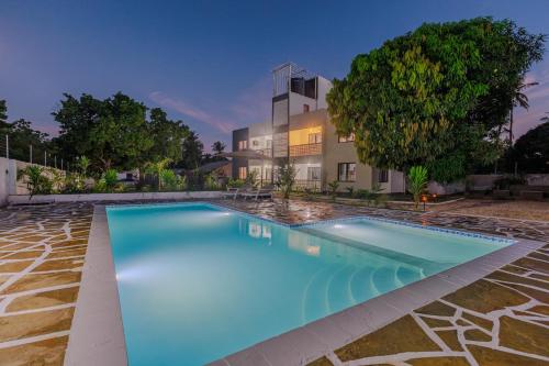 Marahaba Holiday Suites First Floor 1BR 5 Min Drive to Diani Beach - image 3