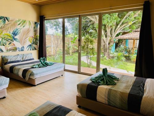 Turquoise Villa in Dinalupihan