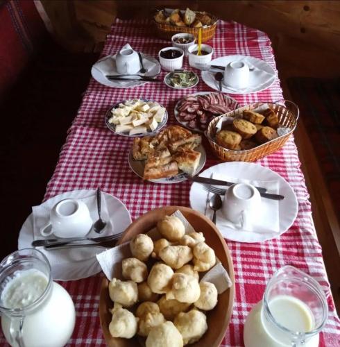 Ételek és italok, Domacinstvo Obradovic Nadgora in Uskoci