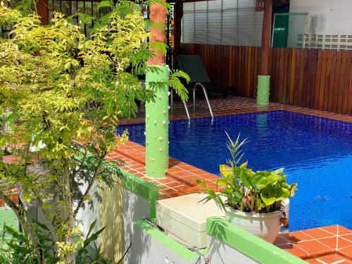 The Golden Beach Resort Naiyang