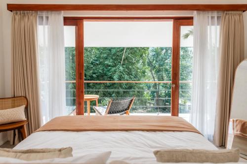 NMBR Four - New 2BR Stylish villa with private Pool & Garden, Kuta Lombok (photo 8)