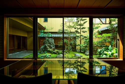 Garden, Yamatoya Besso near Dogo Onsen Main Building