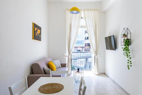 Urban Base Garibaldi by NapoliApartments, Naples